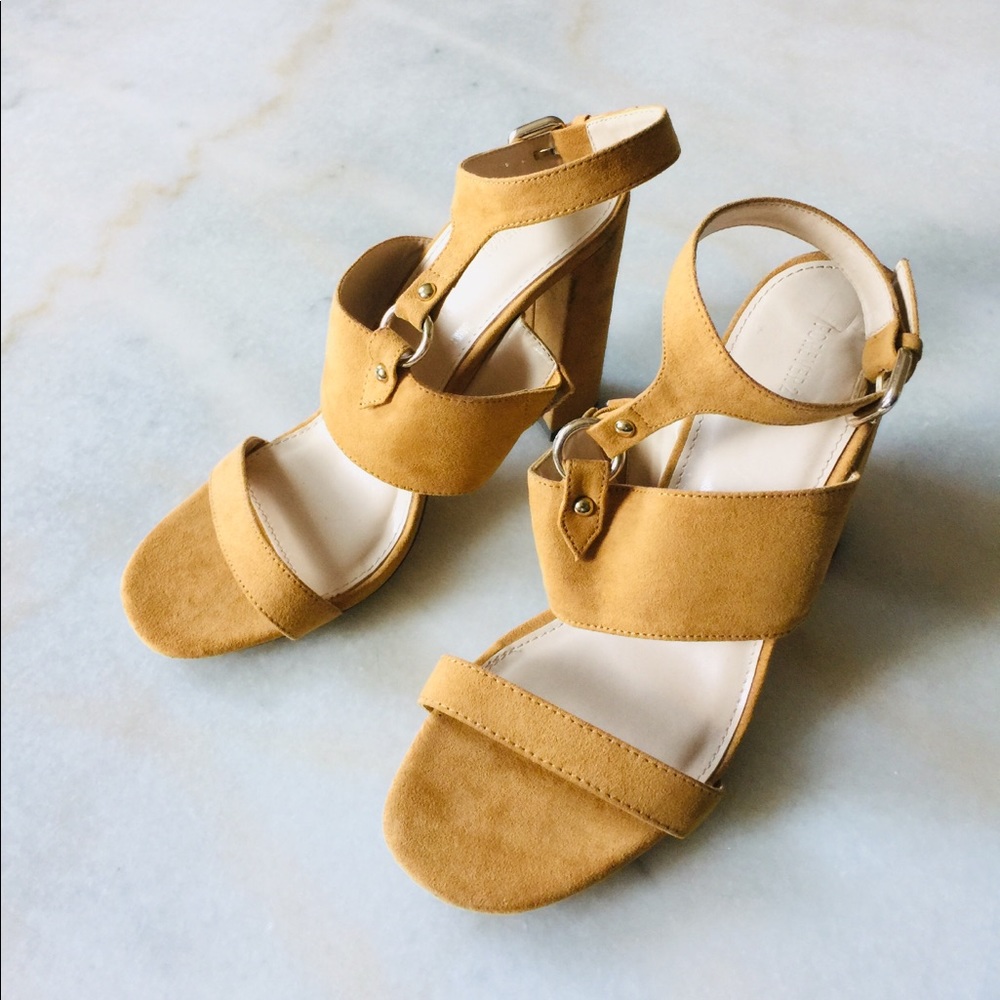 Forever 21 faux suede chunky heels strapy shoes